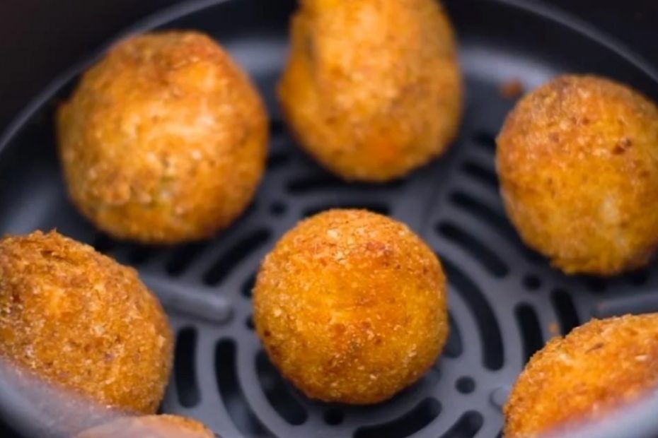 Coxinha na airfryer, receita cremosa e nutritiva