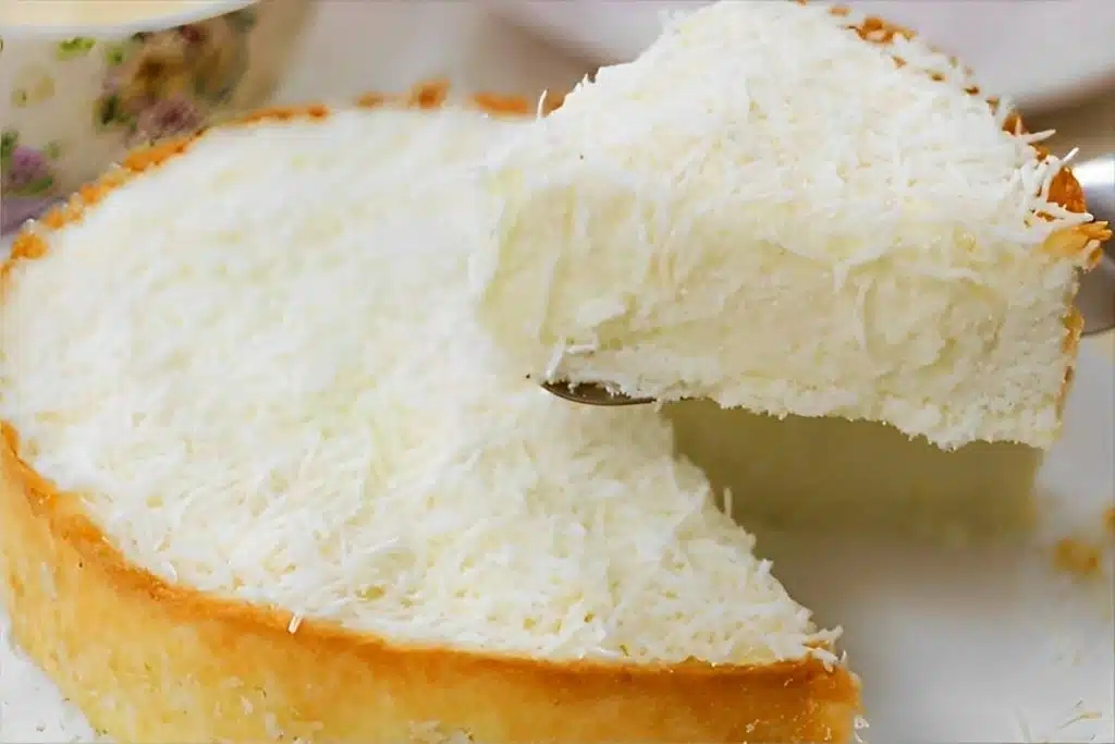 A torta dos anjos, essa maravilha de torta de coco, é fácil de fazer e fica simplesmente deliciosa