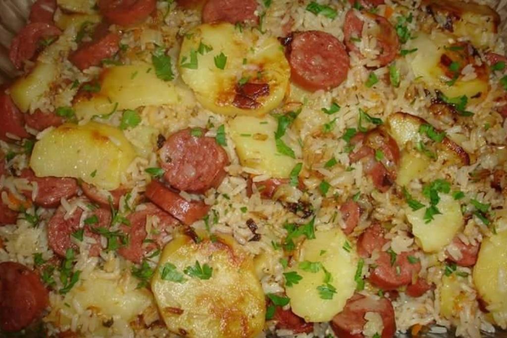 Arroz de panela de pressão perfeito para fazer naquele dia corrido