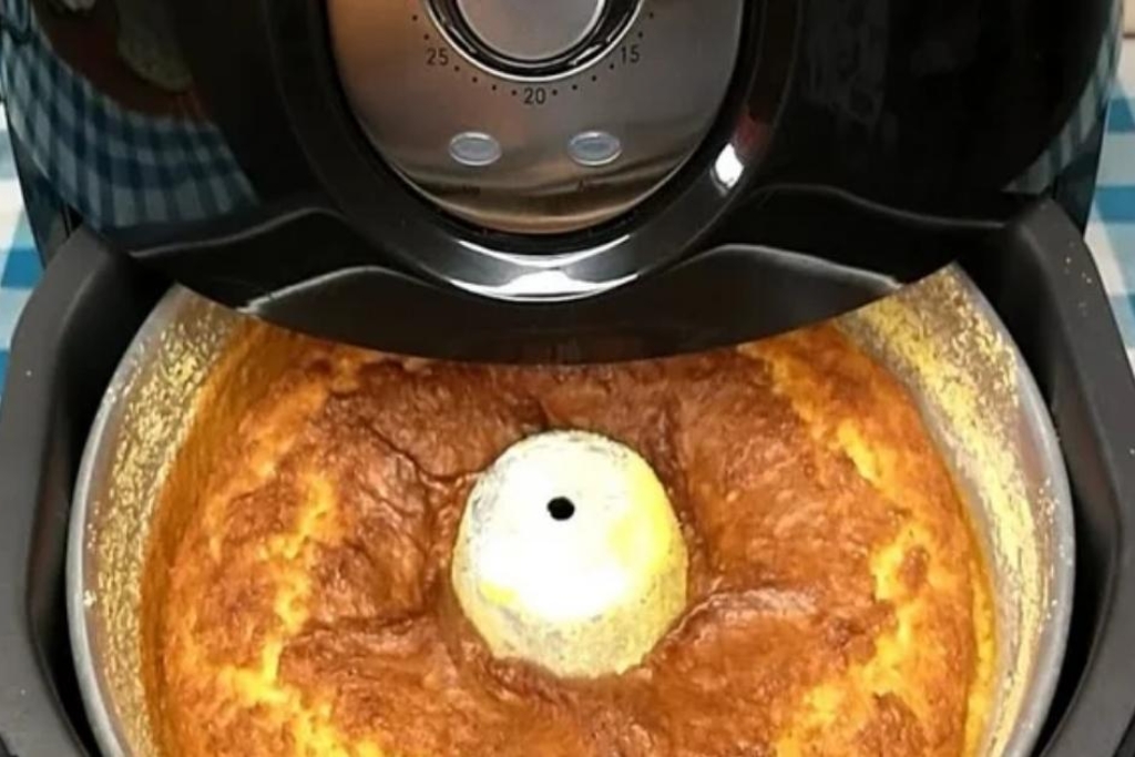 Bolo de fubá cremoso na airfryer, a facilidade pra preparar esse bolo não é normal