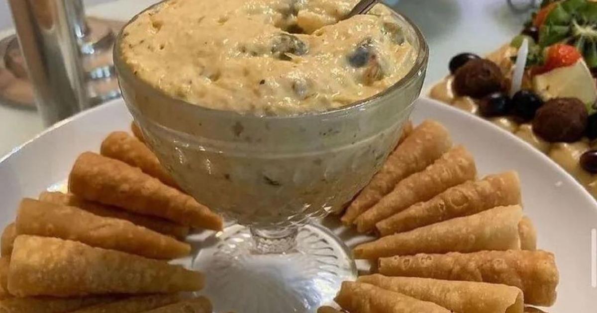 Creme de frango para rechear canudinhos, ideal para servir em festinhas Creme de frango para rechear canudinhos, ideal para servir em festinhas
