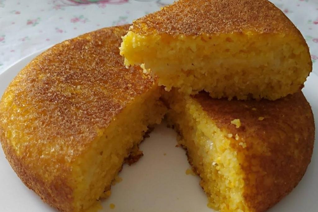 Pão de cuscuz na frigideira perfeito, receitinha para servi com café quentinho