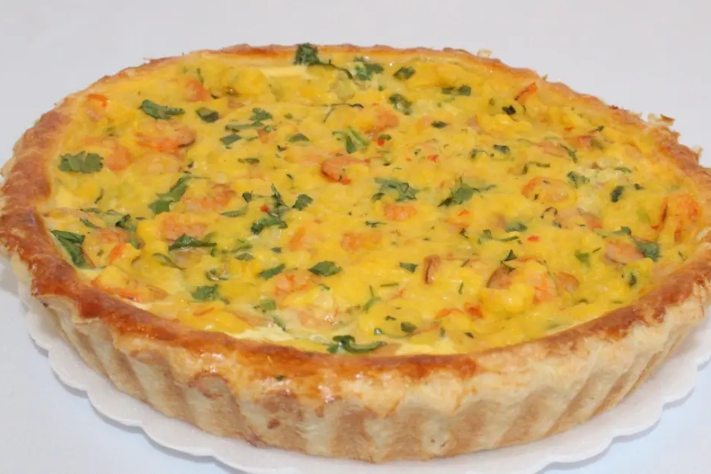 Quiche de camarão com requeijão vai te surpreender no sabor e na cremosidade