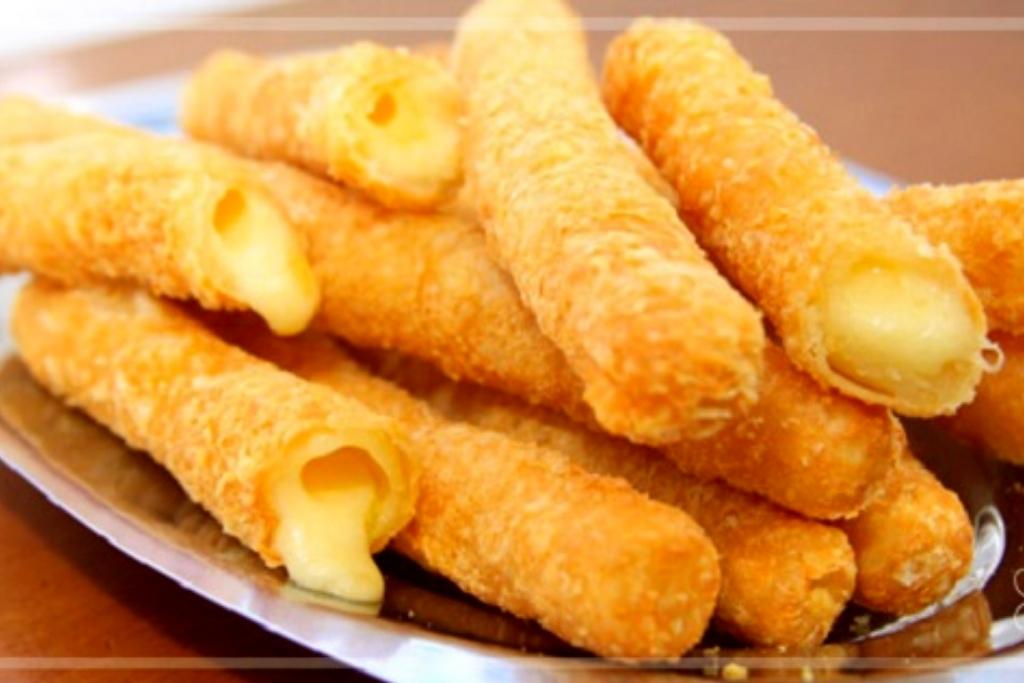 Rolinhos de queijo com massa de pastel, deliciosos e simples de fazer