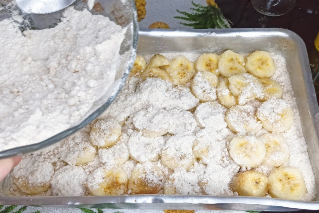 Torta de preguiçoso com banana o resultado é incrivelmente saboroso, só experimentando para saber